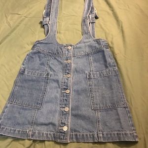 Overall skirt